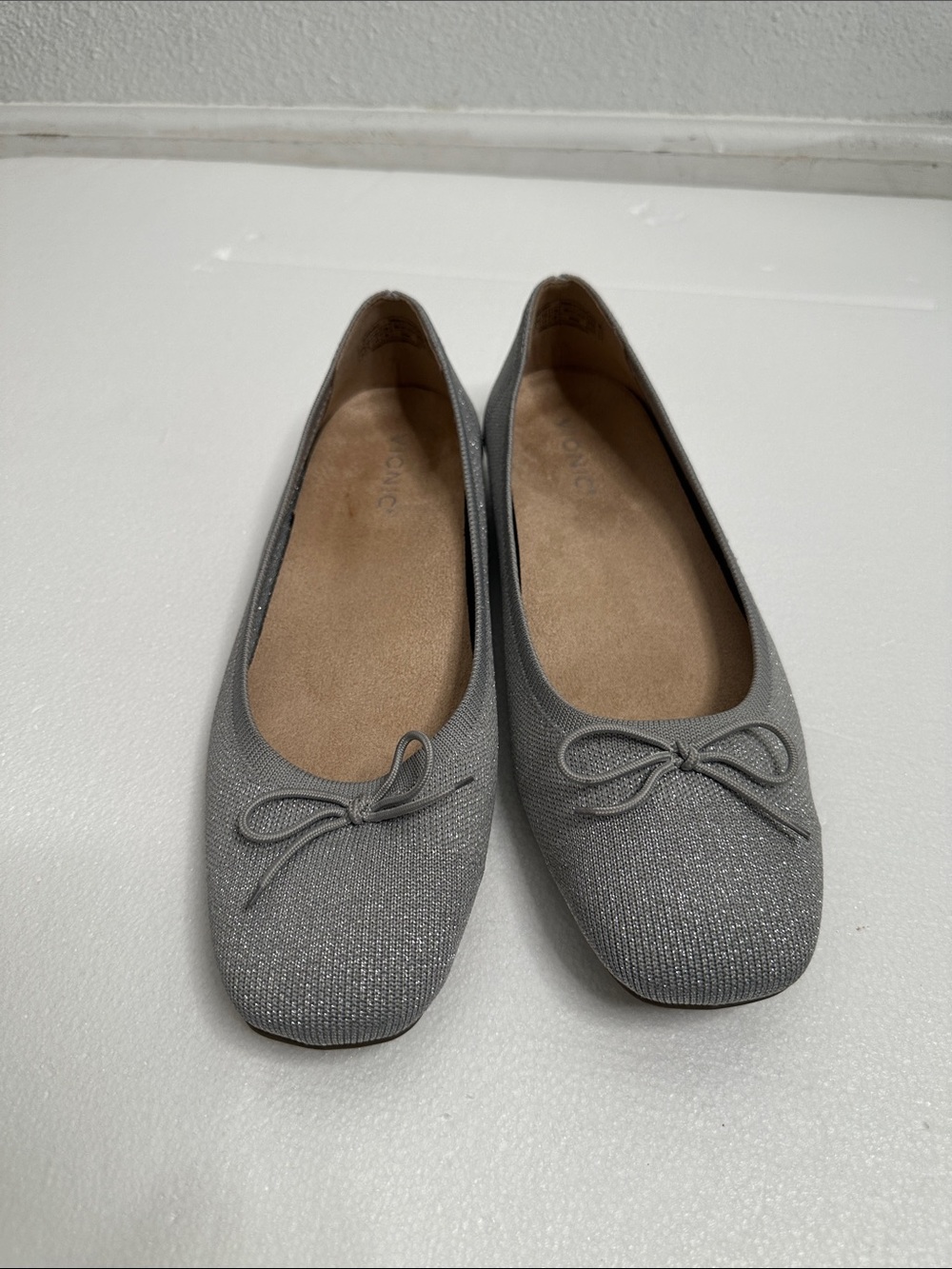 Vionic glitter Gray Women's Ballet knit Flats with Bow size 10